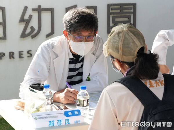 ▲台南市立醫院舉辦「府城森呼吸」健走活動，吸引超過1400名民眾參與，場面熱絡。（記者林東良翻攝，下同）
