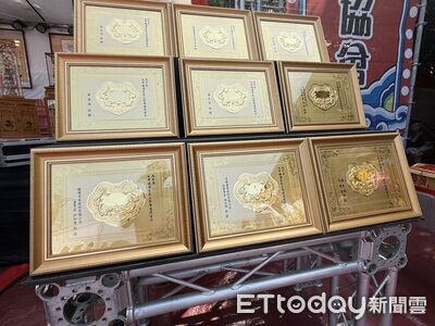 大甲媽預計傍晚抵雲林！慈善協會18面金牌接駕　金光閃閃超搶眼