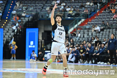 台藝大鯊魚「三劍客」成形　飛尼克斯大秀中文謝家人來台觀戰