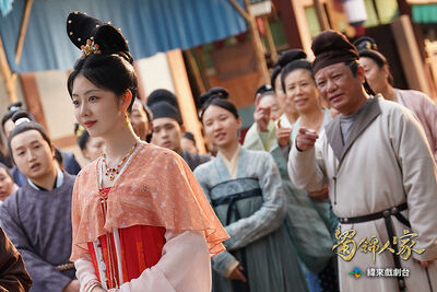 夢回《錦衣之下》今夏！譚松韻再鑽狗洞　35歲「只用嬰兒油保養」