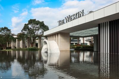 桃園度假酒店挑戰「另類三鐵」！高空8公尺攀岩、高爾夫和健身房