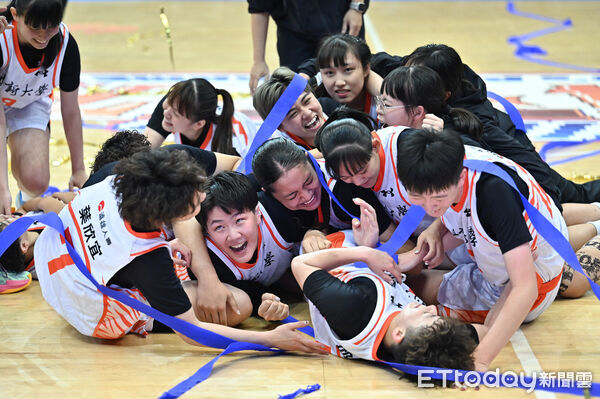 ▲▼2026UBA大專籃球聯賽女子冠軍戰世新大學延長賽驚險勝出拿下冠軍。（圖／記者李毓康攝）