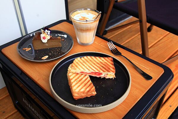 ▲▼漠杉咖啡西門店。（圖／UPSSMILE向上的微笑萍子 旅食設影授權提供）