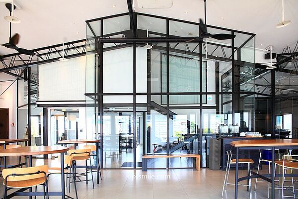 ▲▼漠杉咖啡西門店。（圖／UPSSMILE向上的微笑萍子 旅食設影授權提供）