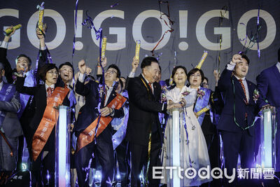 席開近百桌氣勢磅礡　紅崴科技表揚盛會摸彩加碼送大獎嗨翻全場