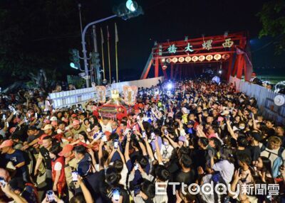 西螺迎大甲媽祖盛況超震撼！4天不關廟門　做隨香客最暖補給站