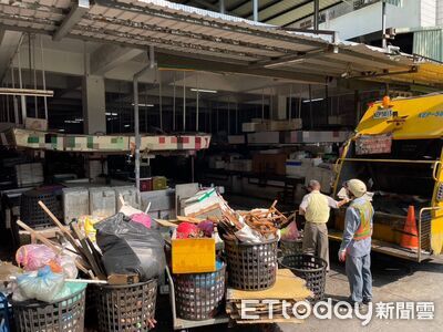 毒春捲害173人中毒！高雄正義市場「大整頓」　清出650kg垃圾
