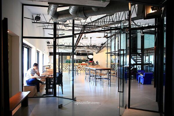 ▲▼漠杉咖啡西門店。（圖／UPSSMILE向上的微笑萍子 旅食設影授權提供）