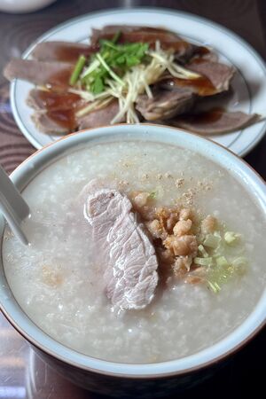 ▲▼大榮肉粥。（圖／小虎食夢網授權提供）