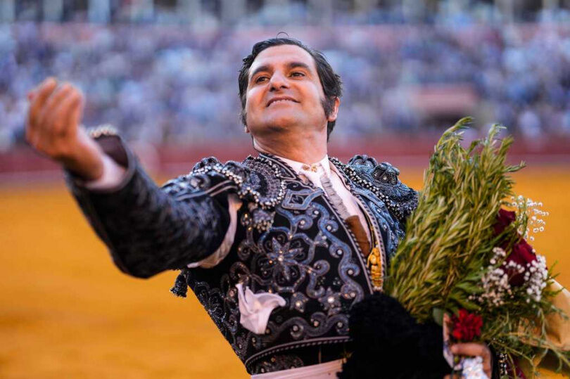 西班牙「鬥牛之王」表演失誤！遭公牛刺穿直腸險喪命
