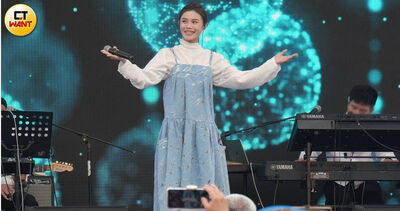 朱海君躲媒體「牽手護花使者」　現身電影院…見鏡頭秒垮臉拒拍