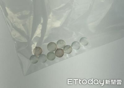 男「砸10萬入珠30顆」害妻痛爆！醫勸全挖　他拒絕：捨不得啦