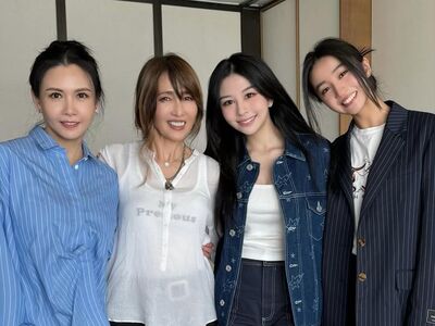 邱淑貞57歲神顏震撼網! 破次元同框工藤靜香…沈月緊抱木村光希