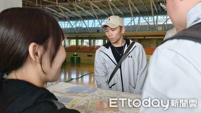 金牌部長親自上陣!亞運視察羽球館、前選手李洋提專業問題助改善