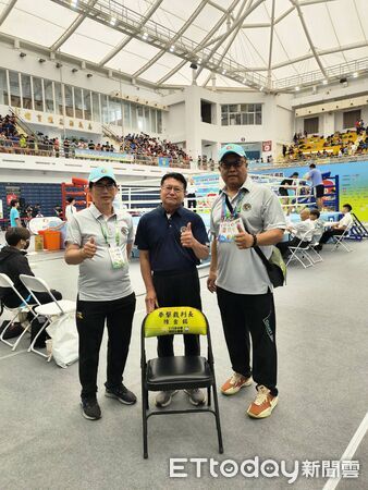 ▲▼  NBA等級寶座空降嘉義！115全中運首創「裁判長專屬紀念椅」連司長也驚豔  。（圖／嘉義縣政府教育處提供）