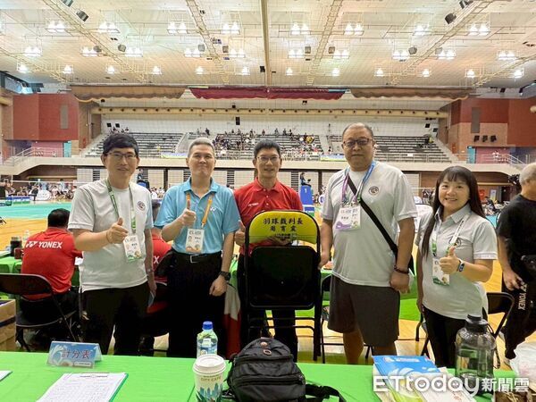 ▲▼  NBA等級寶座空降嘉義！115全中運首創「裁判長專屬紀念椅」連司長也驚豔  。（圖／嘉義縣政府教育處提供）