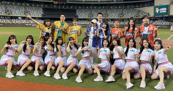 台鋼集團成立4支球隊，並成立Wing Stars啦啦隊。圖為台鋼雄鷹啦啦隊。（圖／中視提供）