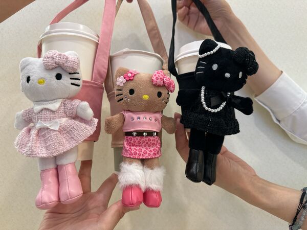 ▲▼7-11首度推出「長腿KITTY」快閃購，多達55款周邊。（圖／記者林育綾攝）