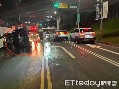 新北「阿法」追撞前車側翻　20歲情侶藏4顆喪屍煙彈慘了