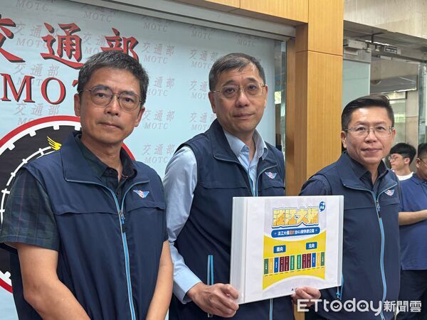 ▲▼左起為公路局新工北分局長陳永傑、副總工程司姜宇峰、工務處長兼組長陳貴芳。（圖／記者李姿慧攝）