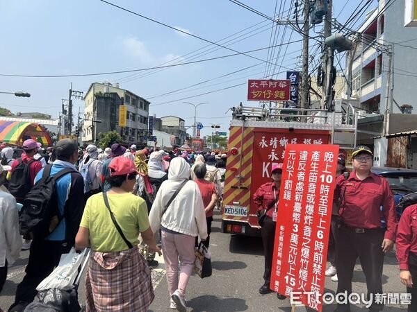 ▲大甲媽祖繞境，消防局宣導不放鞭炮煙火。（圖／消防局提供）