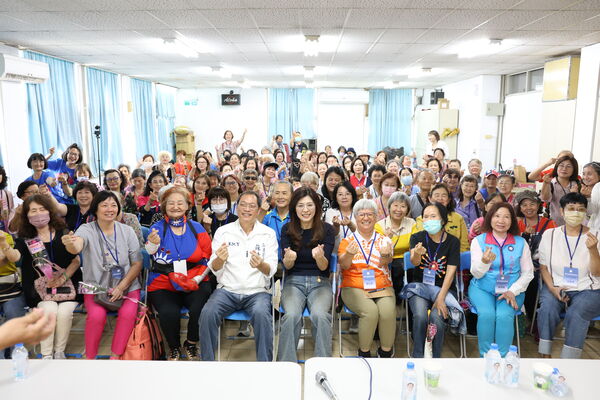 ▲鄭麗文21日出席屏東縣婦女菁英領袖成長營活動。（圖／國民黨提供）