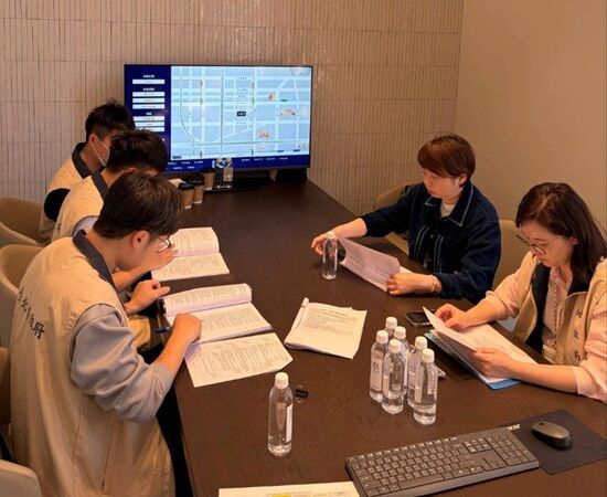 ▲▼臺北市預售屋聯合稽查小組至建案現場進行業務稽查。。（圖／台北市政府提供）