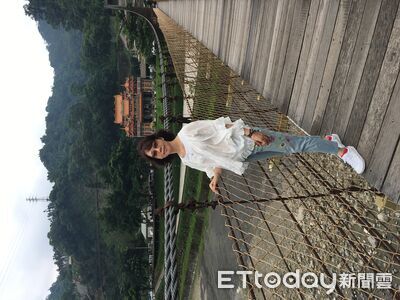 AI 護老神隊友！嘉縣衛生局張秝淇推動智慧醫療...獲範公務員