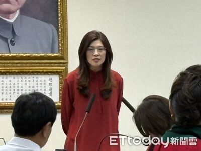 嗆賴清德出訪受阻「要檢討自己」　鄭麗文：全球都堅守一中政策