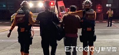 花蓮外海漁船外籍漁工受傷　黑鷹協同海巡吊掛救援安全送醫