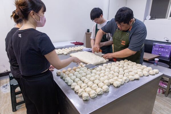 ▲▼老上海包子萬大店。（圖／部落客小虎食夢網授權提供）