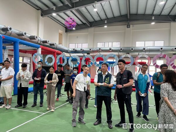 ▲台南首辦無人機足球師資培訓，吸引120名教師參與。（記者林東良翻攝，下同）