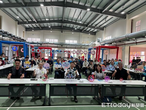 ▲台南首辦無人機足球師資培訓，吸引120名教師參與。（記者林東良翻攝，下同）
