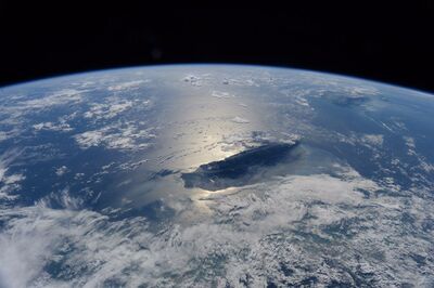 太空照拍「台灣命脈」超利斬颱刀　萬人感動：難怪颱風都被切爛