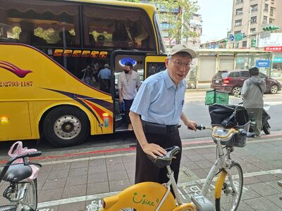 陳佩琪憶柯文哲臉受傷「被當老婆抓的」　笑喊：我形象有這麼差嗎