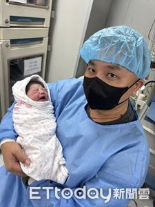 吳宗憲喜迎千金報喜　PO照喊「前世情人報到」藍委齊祝賀