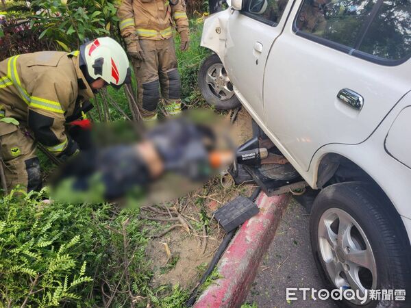 ▲南科群創廠區內部道路發生嚴重車禍，女員工一度受困車底，所幸救出後意識清楚。（圖／民眾提供）