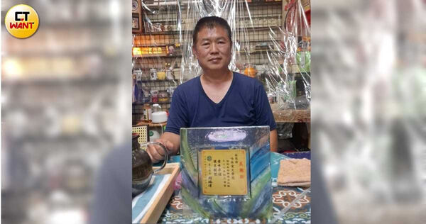 段傳仁訓練救災犬，獲得無數榮譽，也是許多警消單位禮聘的教官。（圖／林慶祥攝影）
