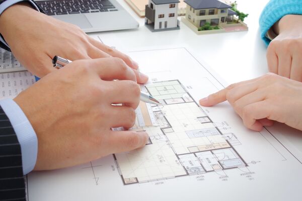 室內裝修新制研擬推動，外界憂恐導致成本提供，轉嫁消費者。示意圖。（翻攝自photoAC）