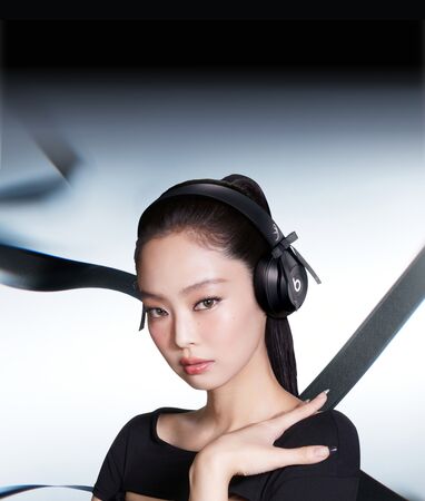 ▲JENNIEＸBeats Solo 4特別版。（圖／翻攝Beats官網）