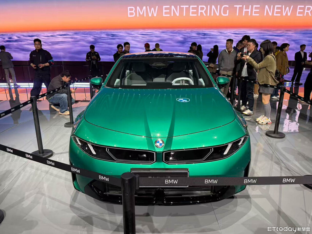 ▲BMW於北京品牌之夜帶來iX3、i3長軸款。（圖／記者徐煜展攝）