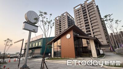高大特區新咖啡店招牌露餡　僅「3個英文單字」在地秒認出