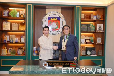 快閃訪菲衝外交！　黃偉哲首站抵姊妹市加美地深化近半世紀情誼