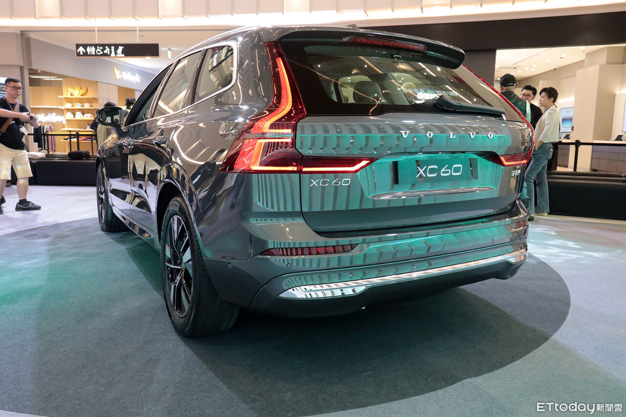 ▲224萬起！Volvo「2度小改款XC60休旅」開賣　溫昇豪＆帥總裁同台。（圖／記者張慶輝攝）