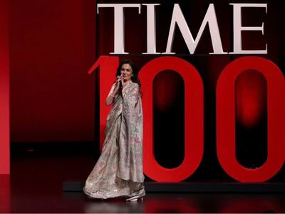 亞洲首富妻一件紗麗做兩年　精緻圖騰宣揚印度文化