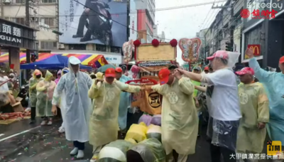 大甲媽今晚駐駕永樂商圈天后宮　彰警動員420人護駕「禁鑽轎底」