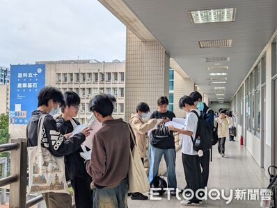 統測數A首題「簡單到懷疑有詐」　老師揭用意：測有沒有看題目