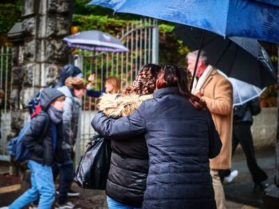 反鎖教室「持18公分刀」殺老師　法少年遭判刑15年