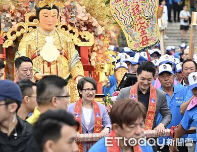 母娘文化季同框沈伯洋　蔣萬安：偉大城市重要的是人心溫暖彼此守護