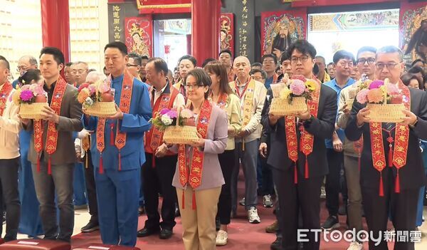 ▲▼松山慈惠堂今（25日）舉行母娘文化祭活動，包括副總統蕭美琴、民進黨秘書長徐國勇以及台北市長蔣萬安、立委沈伯洋皆受邀出席。（圖／翻攝自共訊）